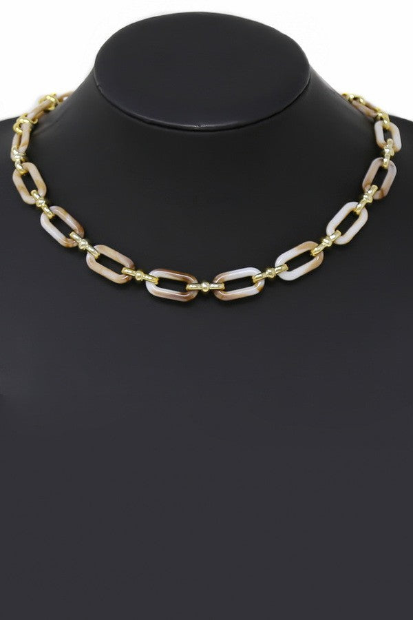 Natural Color Resin Linked Chain Short Necklace