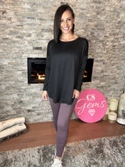 BLACK LONG SLEEVE ROUND NECK TOP WITH ROUND HEM