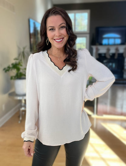 Contrast Scallop Trim V Neck Long Sleeve Blouse