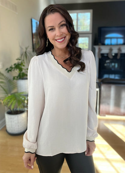 Contrast Scallop Trim V Neck Long Sleeve Blouse