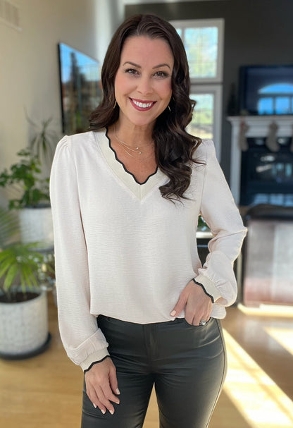 Contrast Scallop Trim V Neck Long Sleeve Blouse