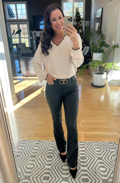 Contrast Scallop Trim V Neck Long Sleeve Blouse