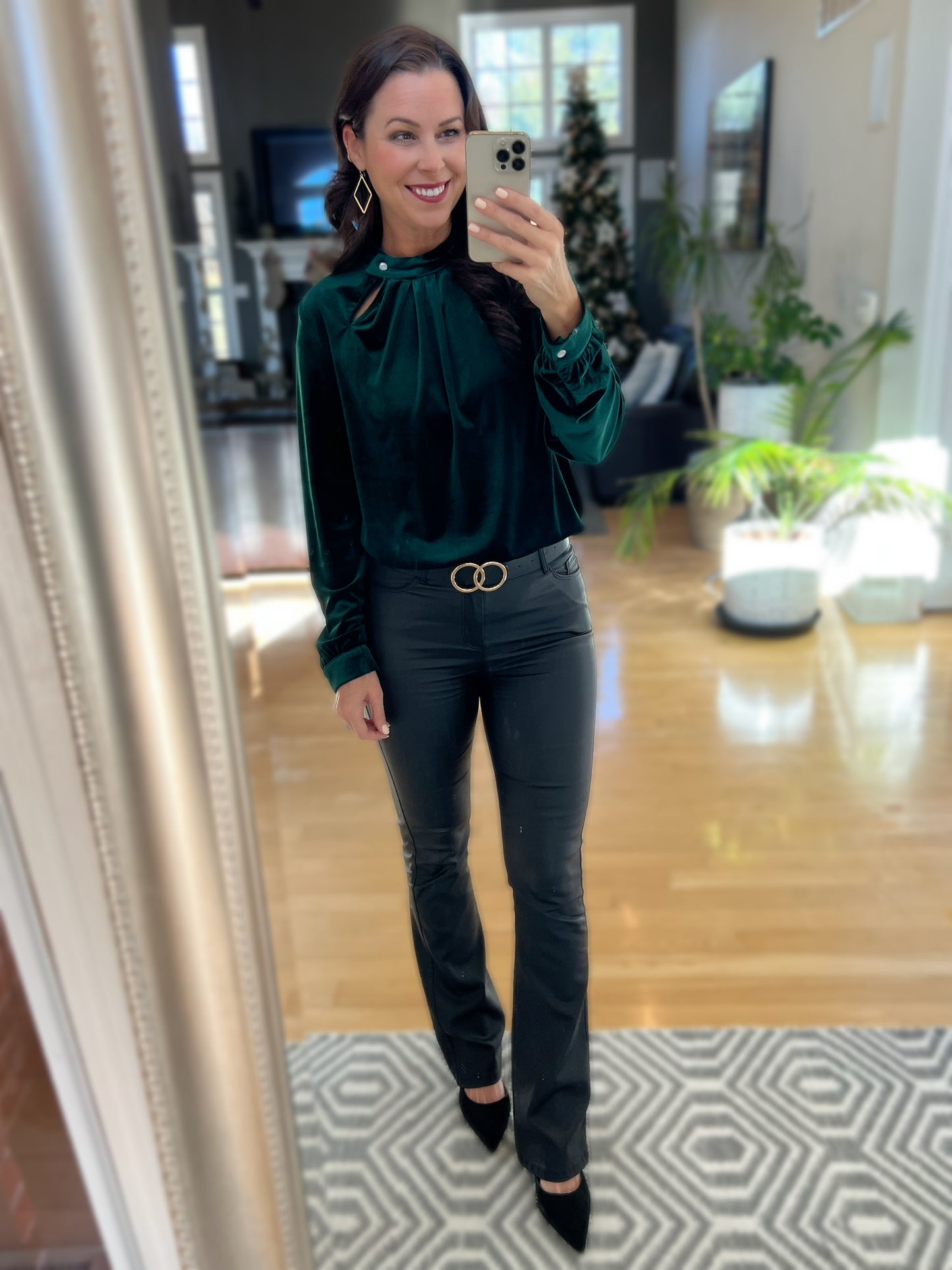 Green Keyhole Neck Long Sleeve Velvet Blouse